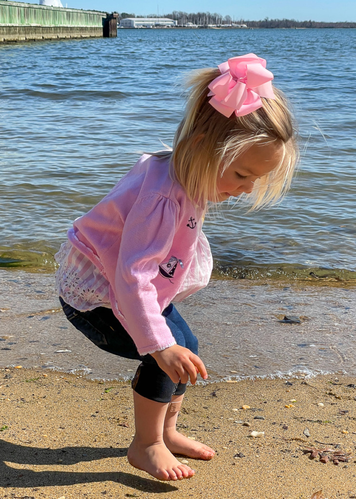spring photography can highlight a childs wonder at the beach